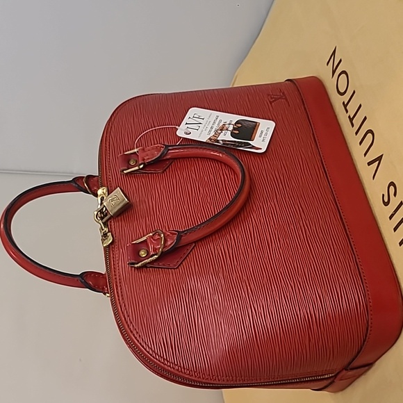 LOUIS VUITTON VINTAGE 1996 RED EPI ALMA BAG,LOUIS VUITTON LOCK/KEY #340 DUST BAG - Picture 4 of 17